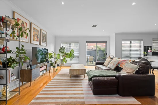 2C Riverside Avenue, Avondale Heights, Vic 3034 - For Sale