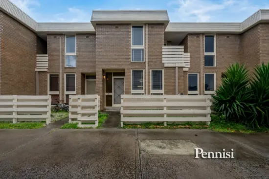 3/10 Tweedside Street, Essendon, Vic 3040