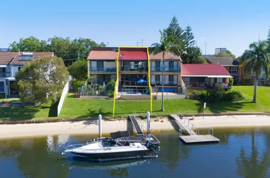 3/23 Hooker Boulevard, Broadbeach Waters, Qld 4218