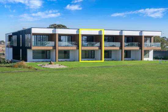 3/347 Hanlon Parade, Portland, Vic 3305