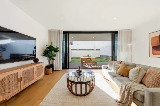 3/43 Stone Mason, Norwest, NSW 2153