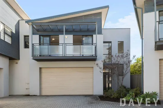 3/6 Nautilus Crescent, Scarborough, WA 6019