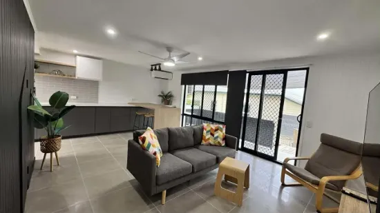 3/8 Oaka Lane, Gladstone Central, Qld 4680