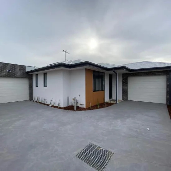 3/8 Richards Court, Brooklyn, Vic 3012