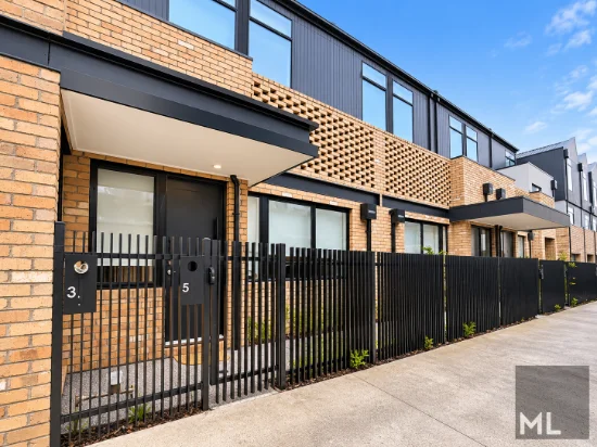 3 Carrick La, Strathmore, Vic 3041 - For Rent