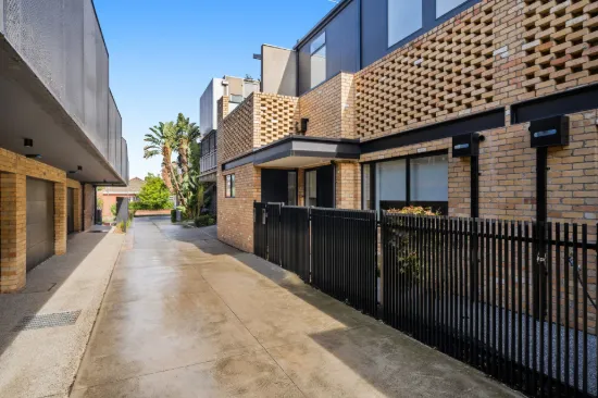 3 Carrick Lane, Strathmore, Vic 3041