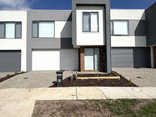 3 Vaux Street, Mickleham, Vic 3064