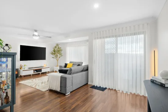 3004/6 Crestridge Crescent, Oxenford, Qld 4210-Image