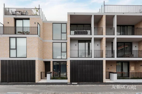 32 Kennedy Ave, Richmond, Vic 3121 - For Rent