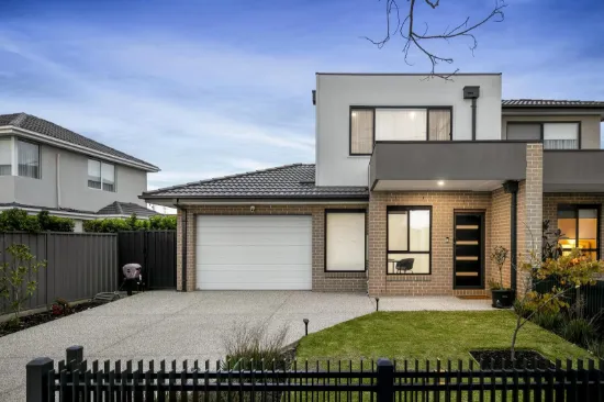 32a Fawkner Crescent, Keilor East, Vic 3033