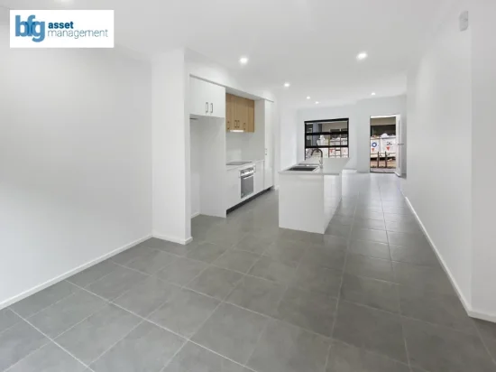 33 Lady Circuit, Thornhill Park, Vic 3335