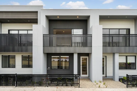 33 Pitton Walk, Donnybrook, Vic 3064