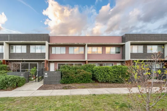34 Chanter Terrace, Coombs, ACT 2611