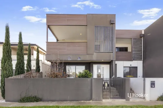 35 Aquatic Drive, Werribee South, Vic 3030