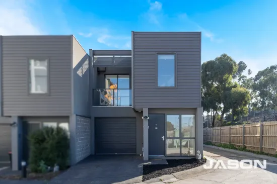 35 Bailey Crescent, Oak Park, Vic 3046