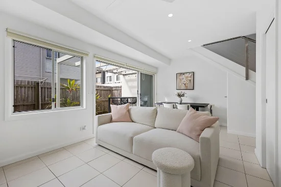 36/138 Central Street, Labrador, Qld 4215