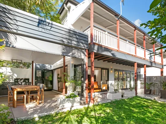 385C Hawthorne Road, Hawthorne, Qld 4171