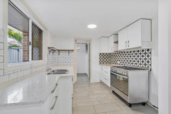 4/11 Cupania Place, Elanora QLD 4221 - For Rent