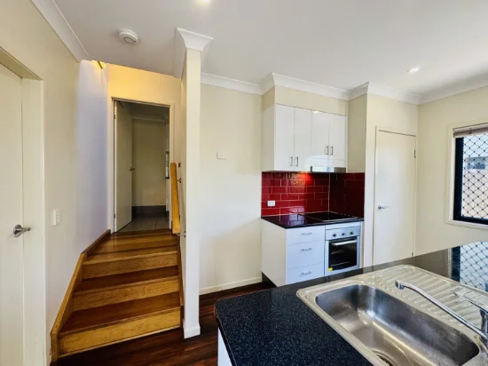 4/174 MILLS Avenue, Moranbah, Qld 4744 - For Rent