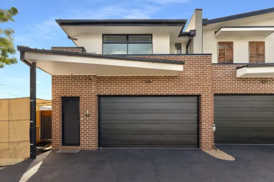 4/2 Lynn Drive, Ferntree Gully, Vic 3156