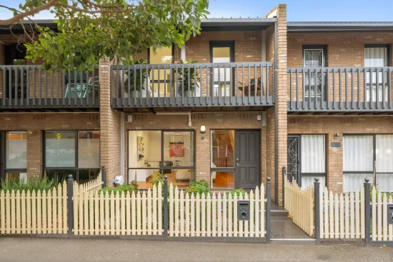 4/201 Barkly Street, Brunswick, Vic 3056