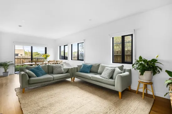 4/21 Hood Crescent, Fawkner, Vic 3060