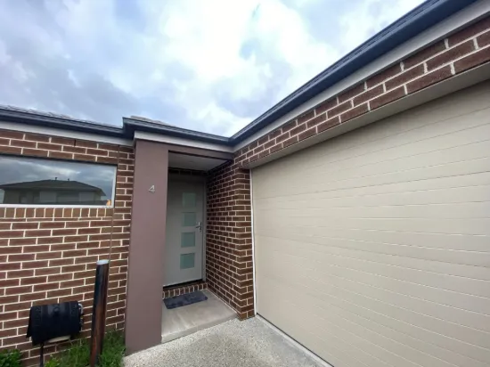 4/27 Hanson Road, Craigieburn, Vic 3064