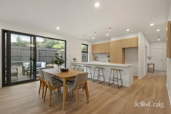 4/28-30 Ross Road, Croydon, Vic 3136
