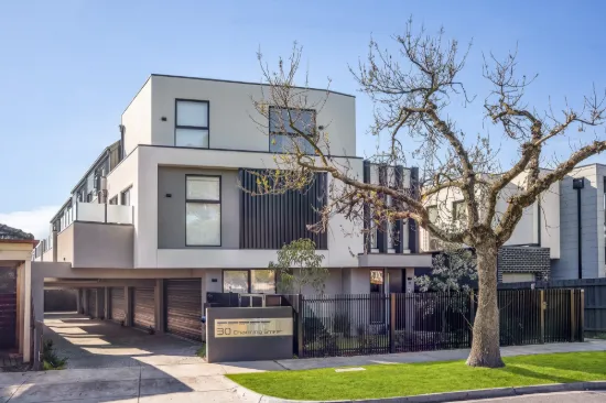 4/30b Charming Street, Hampton East, Vic 3188