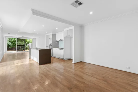 4/31 Tallara Parkway, Narrabundah ACT 2604-Image