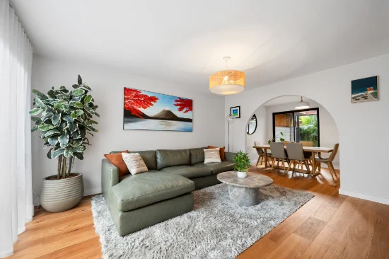 4/4 Saunders Street, Como, WA 6152