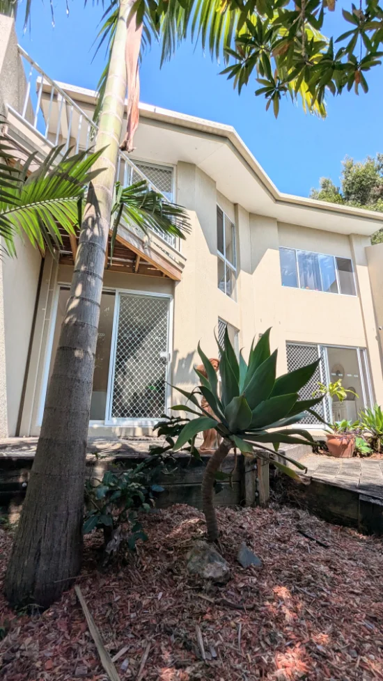 4/40 Government Road, Labrador, Qld 4215