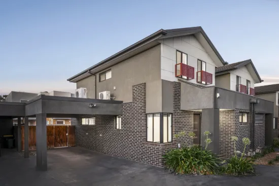 4/43 Watt Avenue, Oak Park, Vic 3046