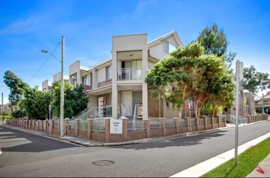 4/48 PENELOPE LUCAS LANE, Rosehill, NSW 2142