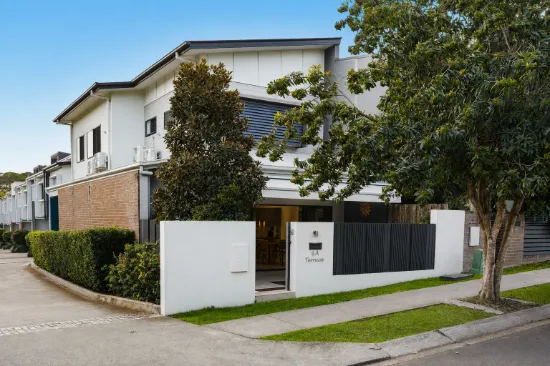 4/4A Lewis Place, Manly West, Qld 4179