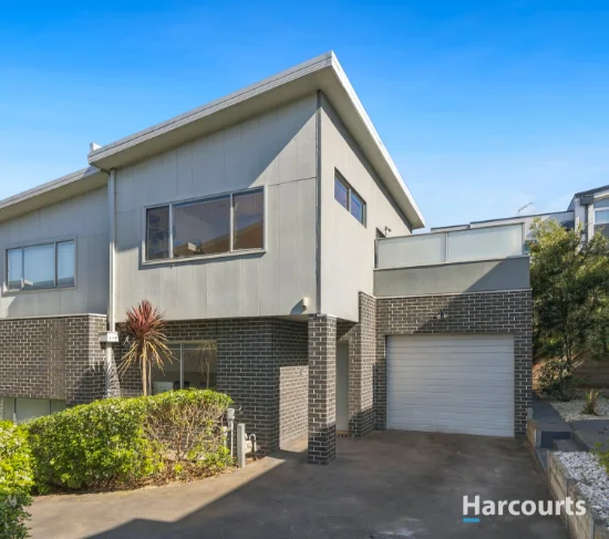 4/9 Austin Crescent, Pascoe Vale, Vic 3044 - For Rent