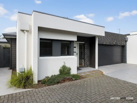 4 Bayland Place, Mount Martha, Vic 3934