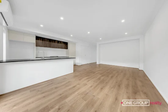 4 Sichuan Walk, Mickleham, Vic 3064 - For Rent