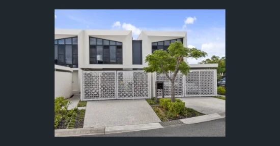 42 PENINSULA DRIVE, Robina, Qld 4226