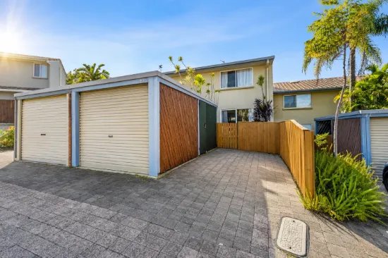 45/63 Olsen Avenue, Labrador, Qld 4215