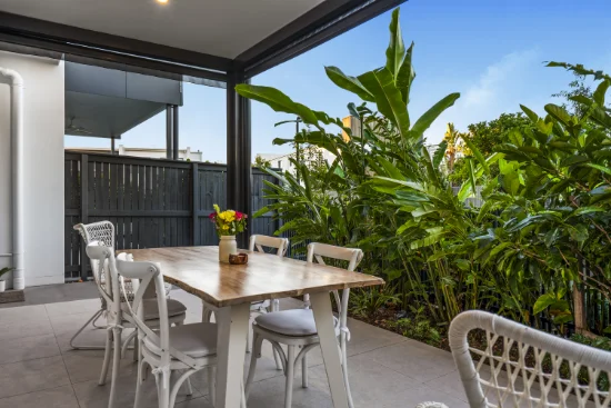 48 Delta Circuit, Hope Island, Qld 4212