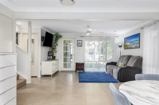 5/14 Liam Court, Labrador, Qld 4215