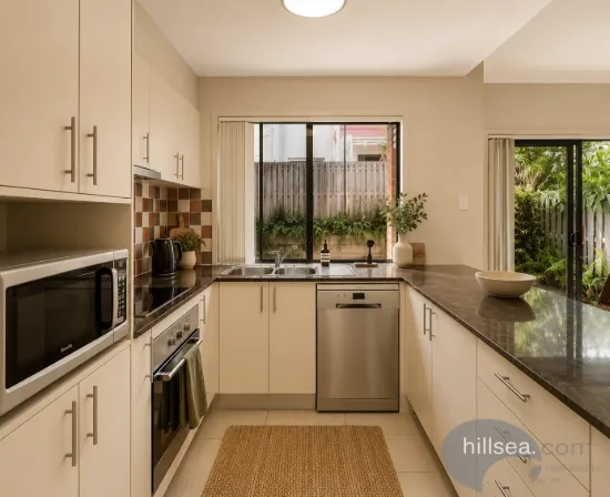 5/170 Whiting Street, Labrador, Qld 4215-Image