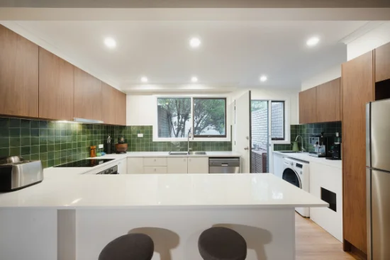 55 Barnet Close, Phillip, ACT 2606 - For Rent