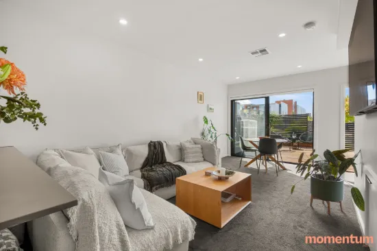 5B Woodberry Avenue, Coombs, ACT 2611