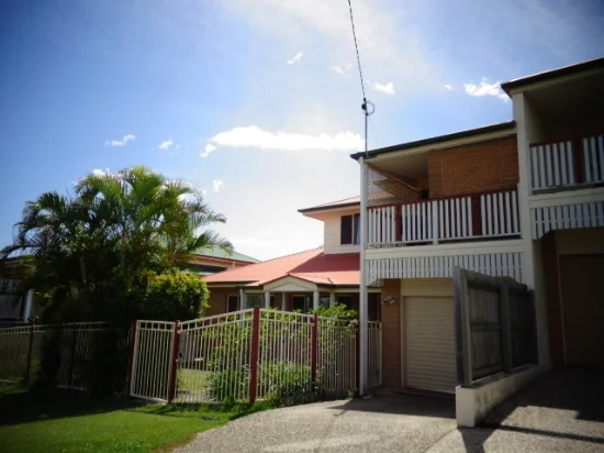 6 Combles Road, Camp Hill, Qld 4152