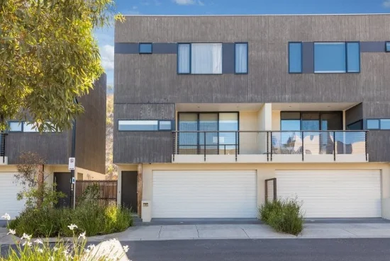 6 Grandvalley Dr, Keilor East, Vic 3033 - For Rent