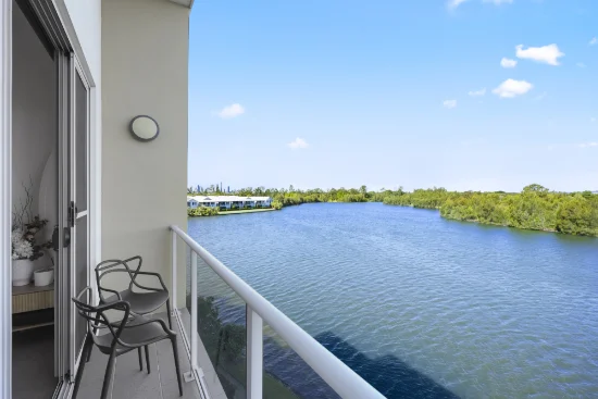 60/5074 Emerald Island Drive, Carrara, Qld 4211-Image