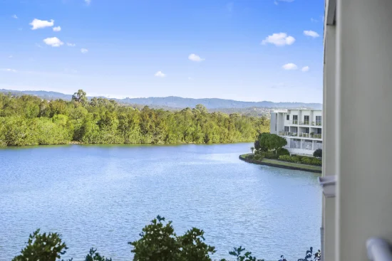 60/5074 Emerald Island Drive, Carrara, Qld 4211-Image