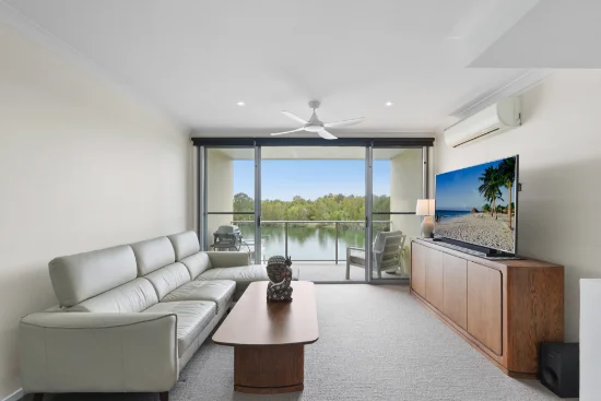 60/5074 Emerald Island Drive, Carrara, Qld 4211-Image